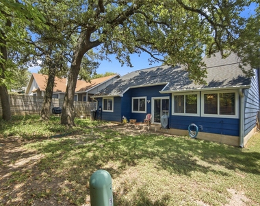 6107 Avery Island Ave - Photo Thumbnail 24