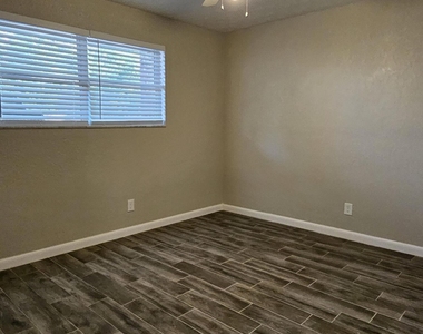 4836 Atlantic Boulevard - Photo Thumbnail 20
