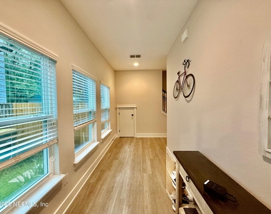 1514 Flagler Avenue - Photo Thumbnail 3