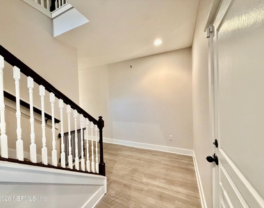 1514 Flagler Avenue - Photo Thumbnail 4