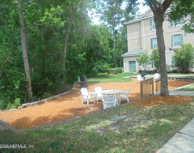 8601 Beach Boulevard - Photo Thumbnail 2