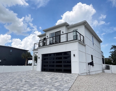 5395 Heckscher Drive - Photo Thumbnail 7