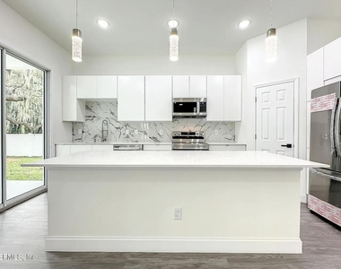 5395 Heckscher Drive - Photo Thumbnail 9