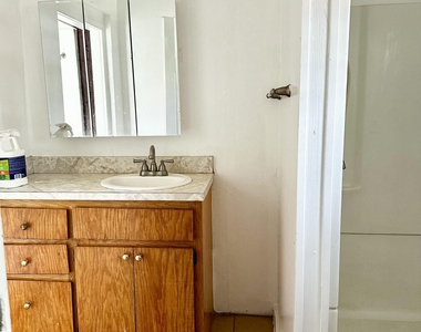 1851 W 19th Street - Photo Thumbnail 12