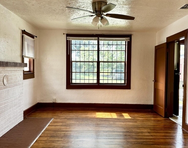 1851 W 19th Street - Photo Thumbnail 3