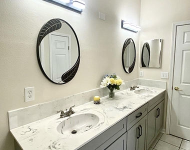 10519 Creston Glen Circle - Photo Thumbnail 14