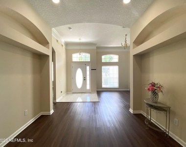10519 Creston Glen Circle - Photo Thumbnail 3