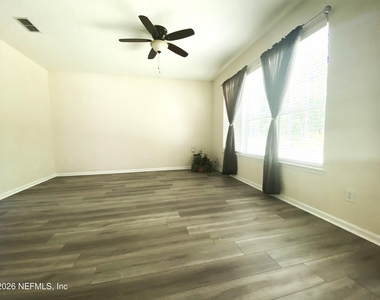 10519 Creston Glen Circle - Photo Thumbnail 7