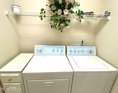 10519 Creston Glen Circle - Photo Thumbnail 16
