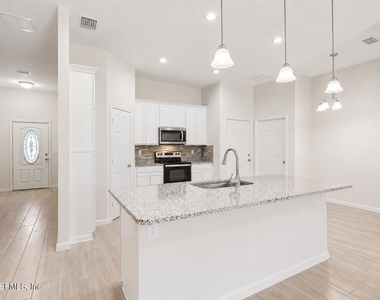 6117 Patriots Landing Lane - Photo Thumbnail 7
