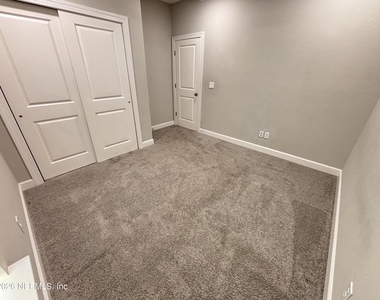 212 Willow Creek Court - Photo Thumbnail 22