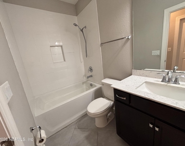 212 Willow Creek Court - Photo Thumbnail 23