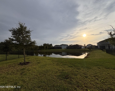 212 Willow Creek Court - Photo Thumbnail 38