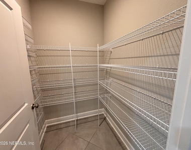 212 Willow Creek Court - Photo Thumbnail 17
