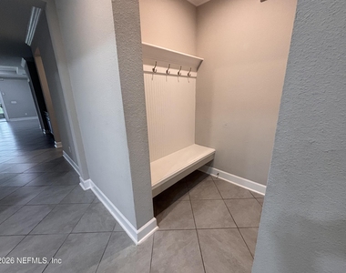 212 Willow Creek Court - Photo Thumbnail 7