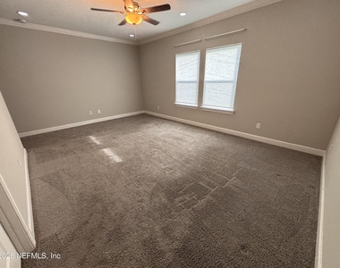 212 Willow Creek Court - Photo Thumbnail 31