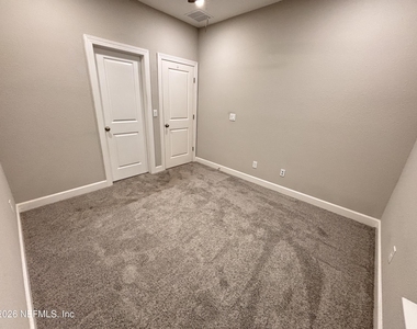 212 Willow Creek Court - Photo Thumbnail 25