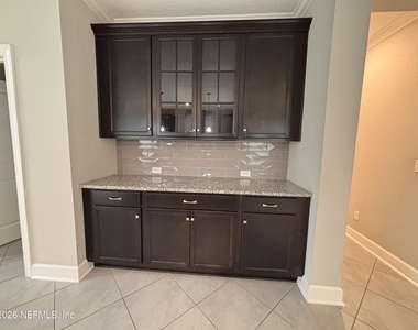 212 Willow Creek Court - Photo Thumbnail 18
