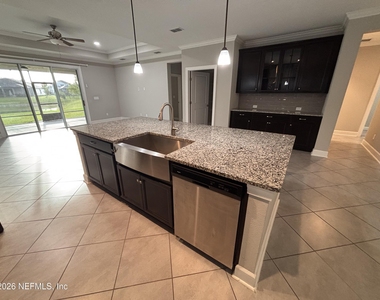 212 Willow Creek Court - Photo Thumbnail 16