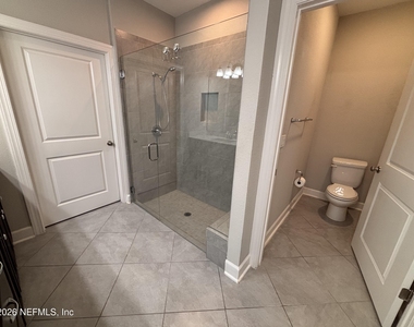 212 Willow Creek Court - Photo Thumbnail 34