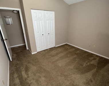 4751 San Jose Manor Drive W - Photo Thumbnail 6