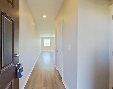 9798 Fiddleback Lane - Photo Thumbnail 4