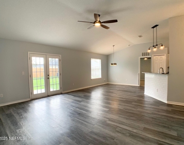 3201 Deer Creek Drive - Photo Thumbnail 14