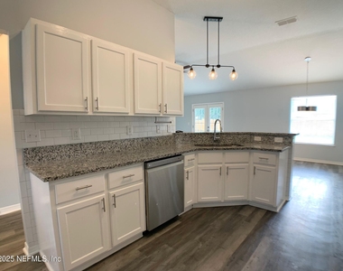 3201 Deer Creek Drive - Photo Thumbnail 8