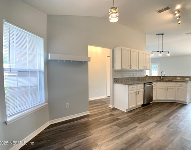 3201 Deer Creek Drive - Photo Thumbnail 5