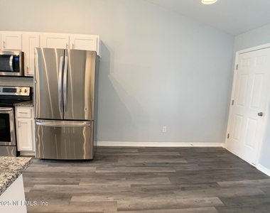 3201 Deer Creek Drive - Photo Thumbnail 3