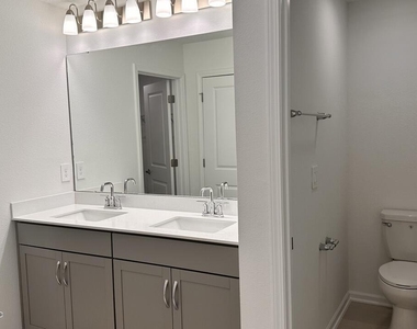 47 Carbonell Place - Photo Thumbnail 10