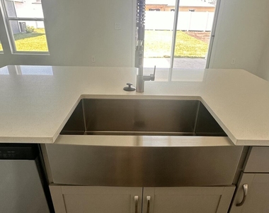 47 Carbonell Place - Photo Thumbnail 18