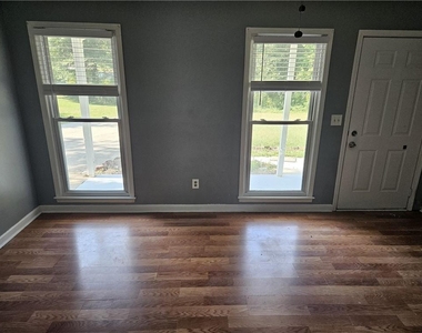 219 Heritage Way - Photo Thumbnail 7