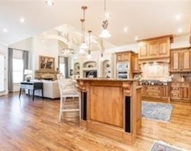5352 Lacosta Lane - Photo Thumbnail 15