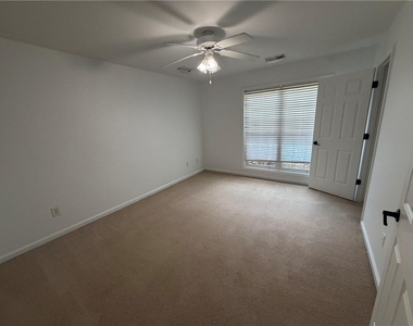 1430 Whatley Mill Circle - Photo Thumbnail 8