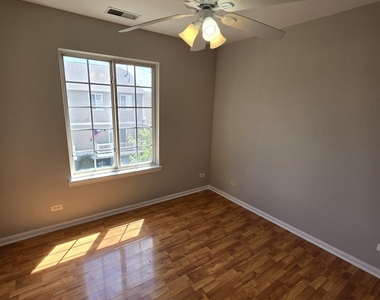 2322 Twilight Drive - Photo Thumbnail 11