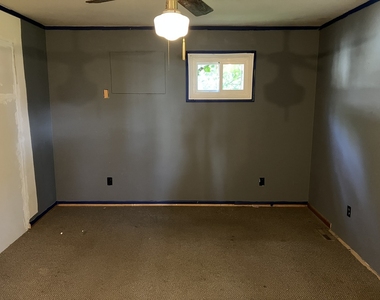 513 E Main Street - Photo Thumbnail 10