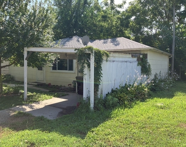 513 E Main Street - Photo Thumbnail 30