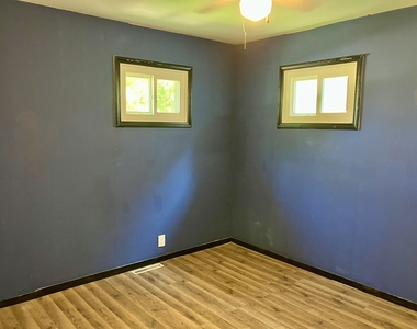 513 E Main Street - Photo Thumbnail 16