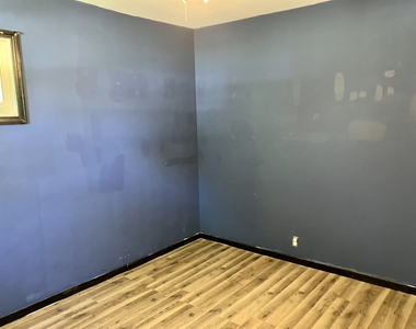 513 E Main Street - Photo Thumbnail 15