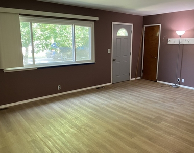 513 E Main Street - Photo Thumbnail 2