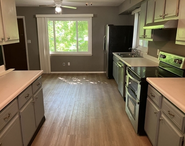 513 E Main Street - Photo Thumbnail 4