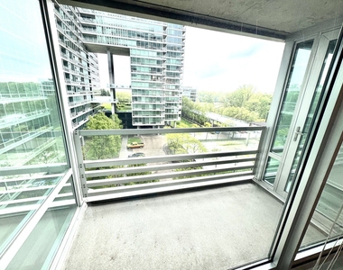 9725 Woods Drive - Photo Thumbnail 7