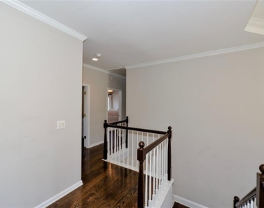 310 Windsor Gate Cove Ne - Photo Thumbnail 32