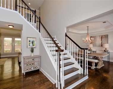 310 Windsor Gate Cove Ne - Photo Thumbnail 9