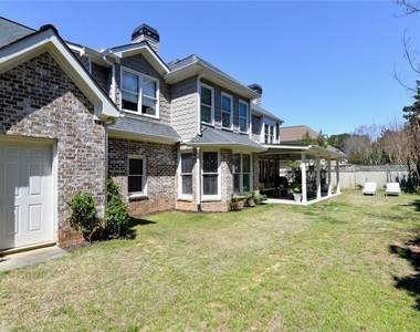 310 Windsor Gate Cove Ne - Photo Thumbnail 4