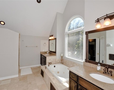 310 Windsor Gate Cove Ne - Photo Thumbnail 40