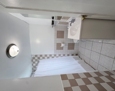 834 N Christiana Avenue - Photo Thumbnail 7