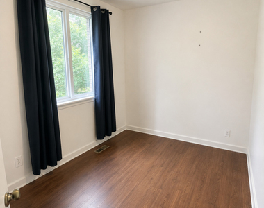 644 W Oakdale Avenue - Photo Thumbnail 2