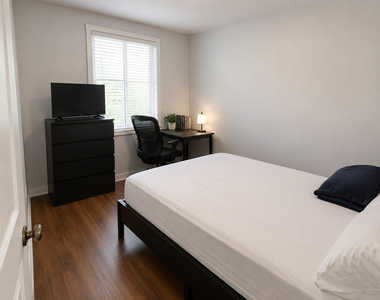 644 W Oakdale Avenue - Photo Thumbnail 3